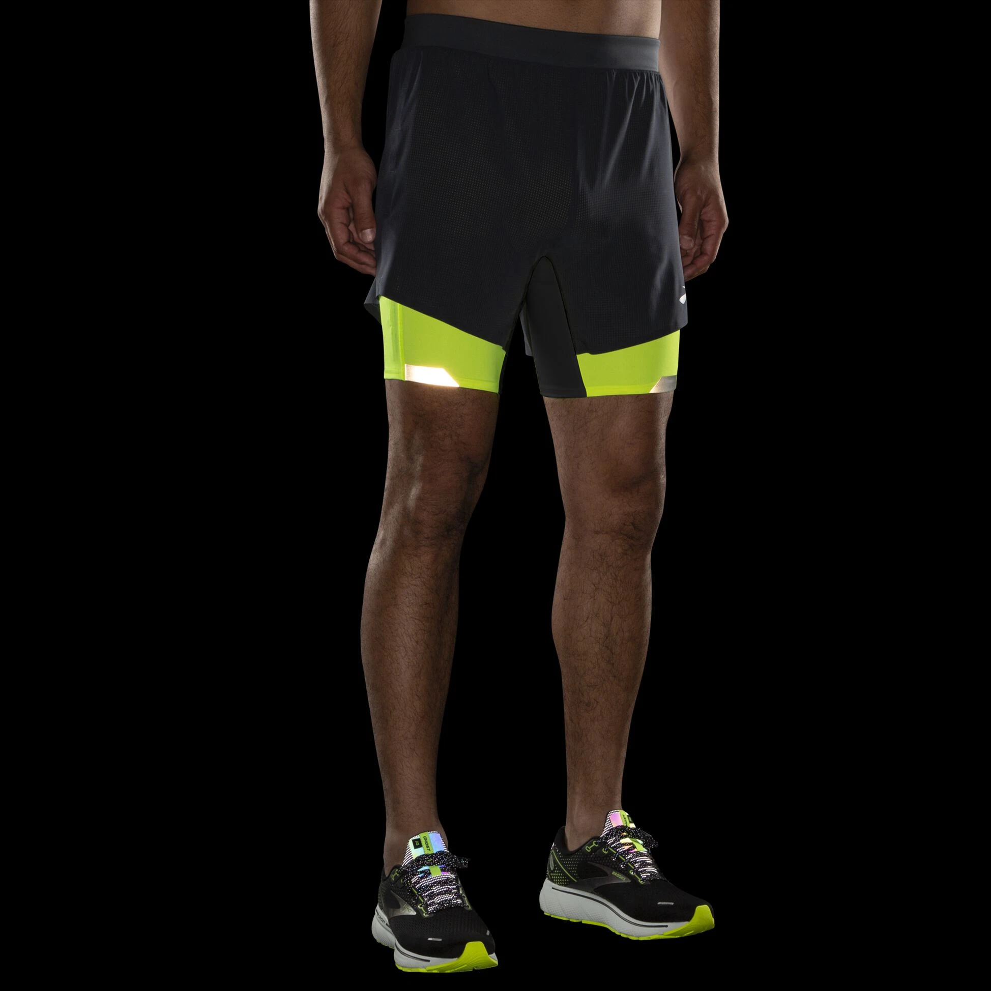 Brooks Run Visible 5" 2-in-1 Short 044 - Asphalt/Nightlife - Image 5