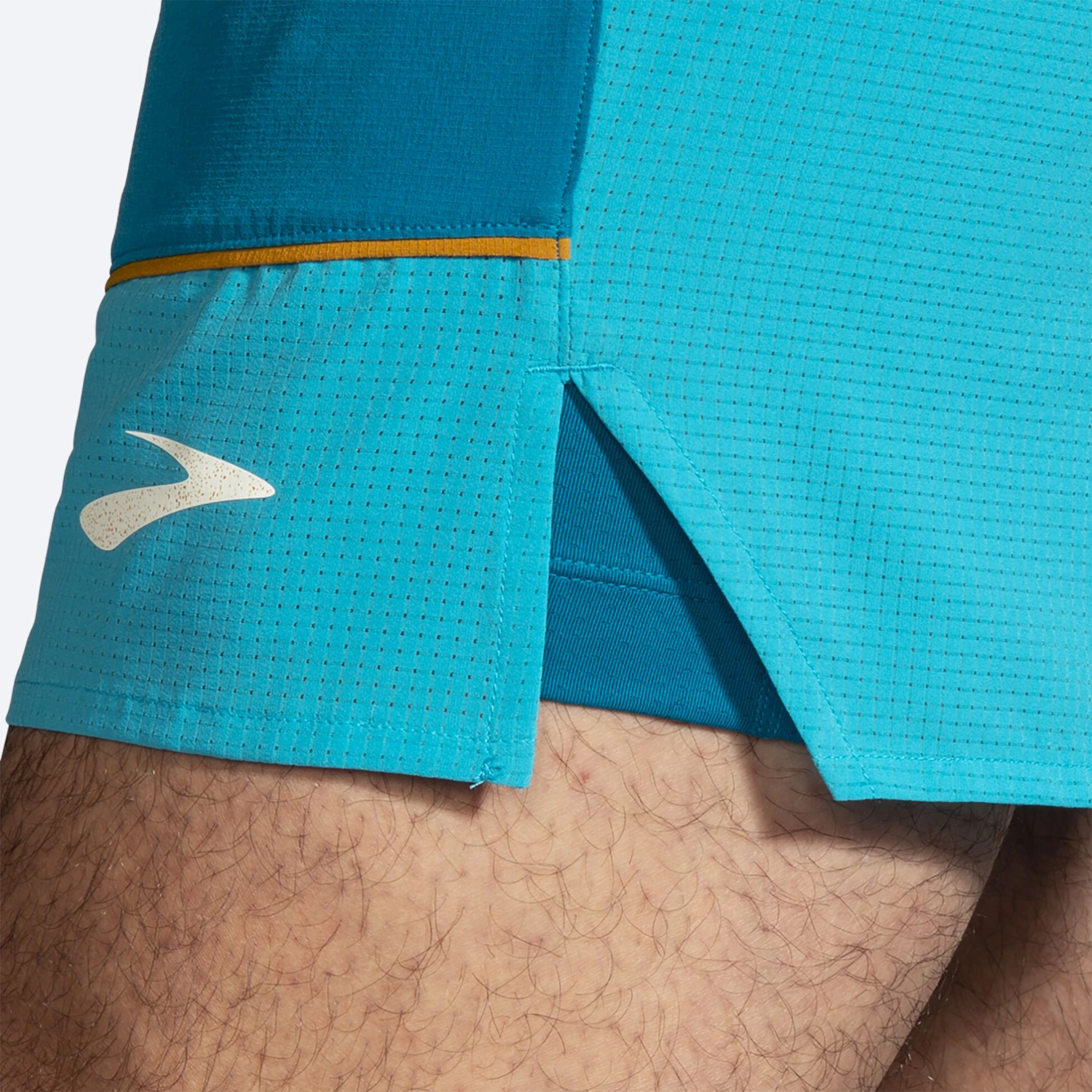 Brooks High Point 7" 2-in-1 Short 431 - Hyper Blue/Mist/Pacific - Image 8