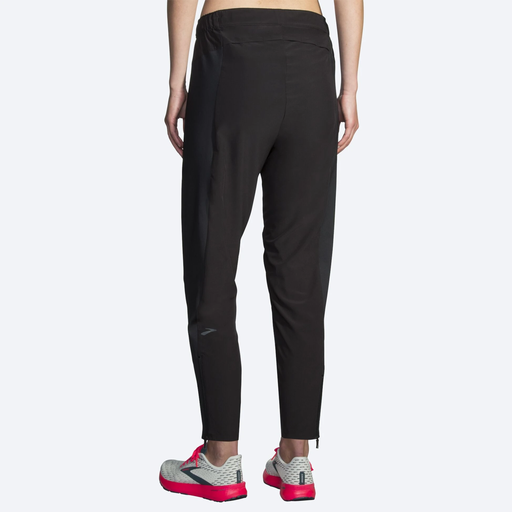 Brooks Shakeout Pant 001 - Black - Image 4