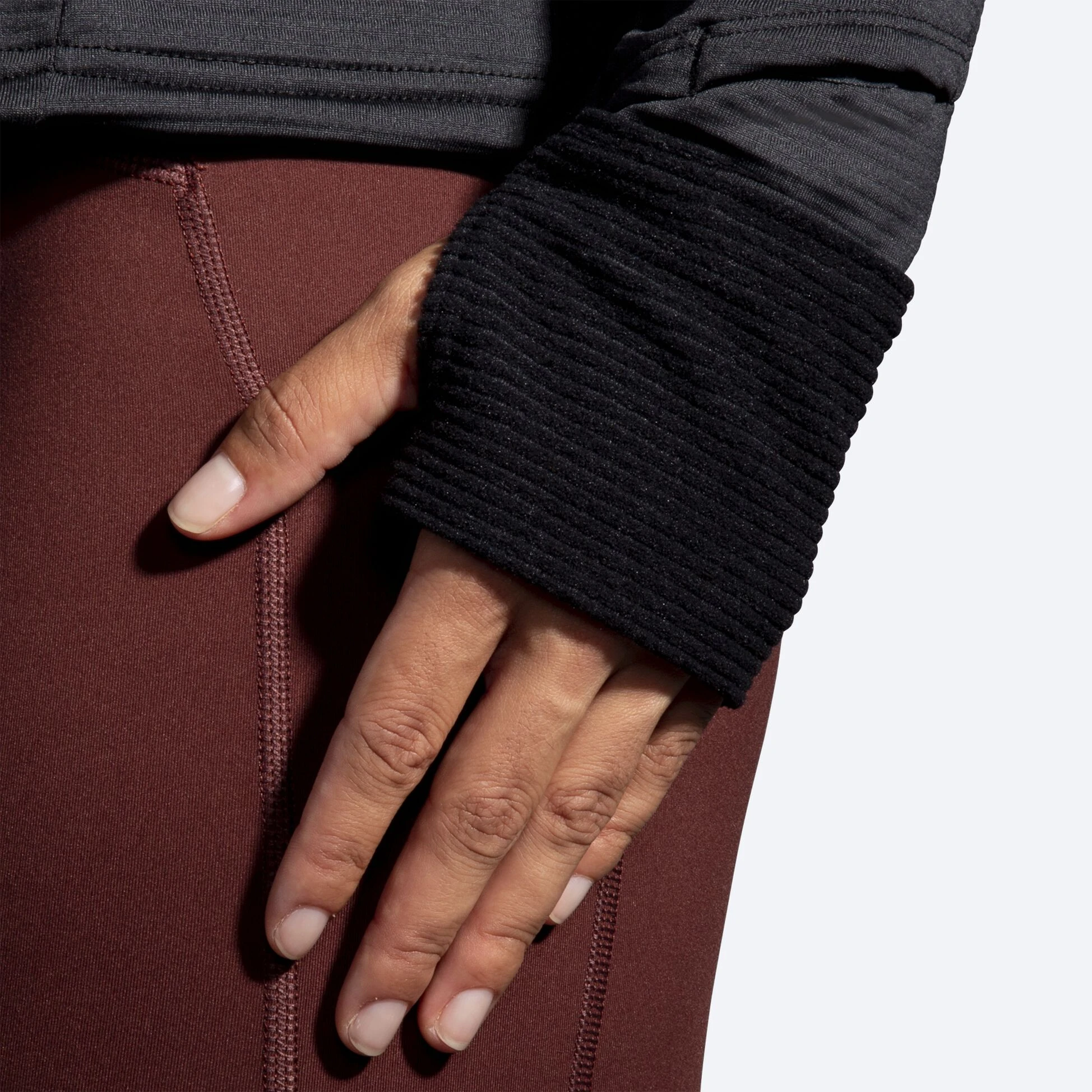 Brooks Notch Thermal Hoodie 2.0 001 - Black - Image 7