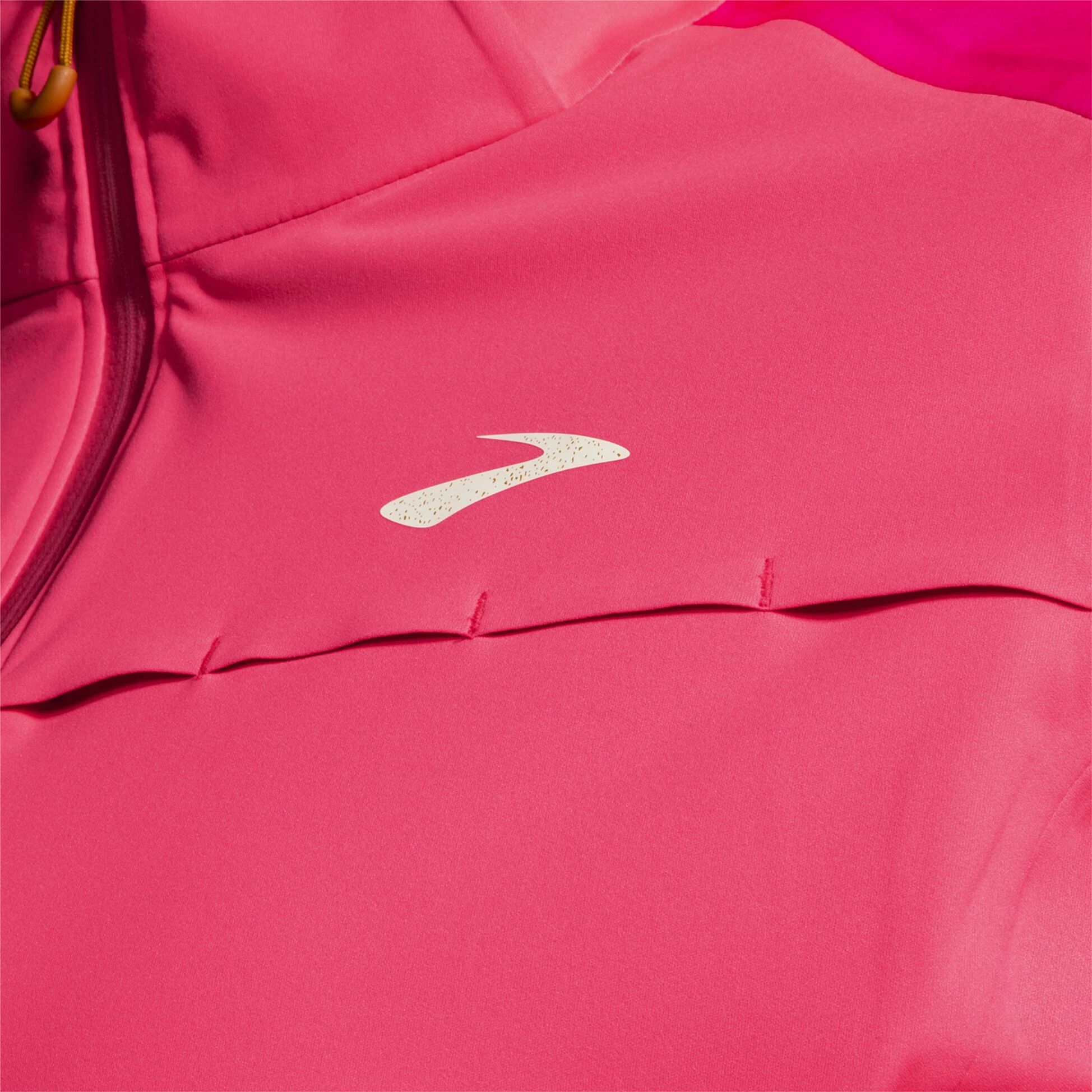 Brooks High Point Waterproof Jacket 653 - Hyper Pink/Fuchsia - Image 9