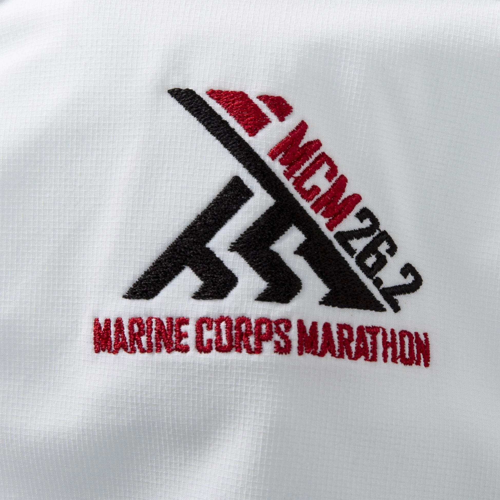 Brooks MCM22 Moment Jacket - Image 2